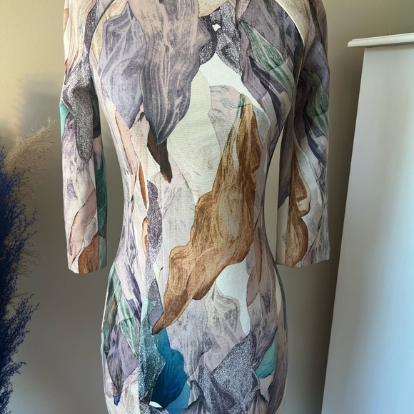 Dress - Picture 2 of 5